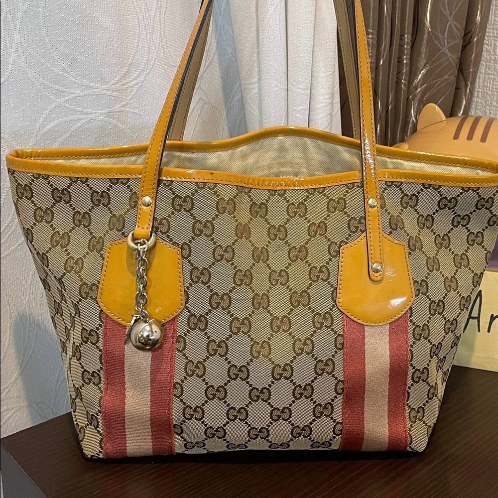 Gucci tote